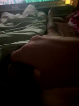 groschibre40100 online show from December 2, 12:11 am