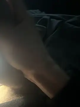 groschibre40100 online show from February 2, 9:47 pm