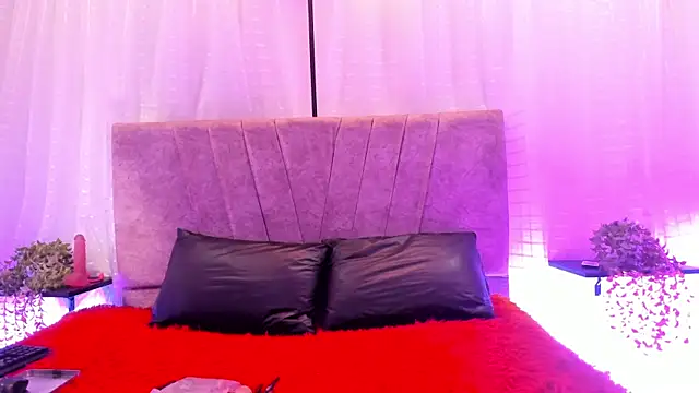 Snapshot of Victoriaa_Anderson chatting on June 10, 12:50 pm Victoriaa Anderson online show from June 10, 12:50 pm