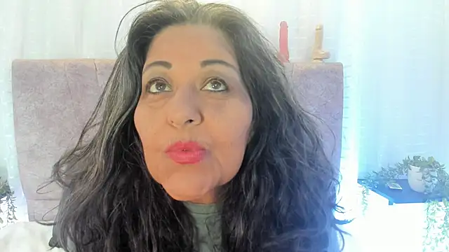 Victoriaa Anderson online show from April 3, 1:28 pm