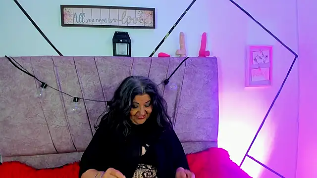 Victoriaa Anderson online show from February 19, 8:39 pm