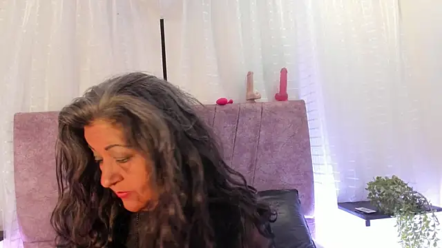 Victoriaa Anderson online show from April 8, 2:40 pm