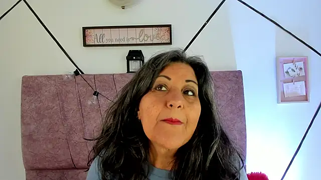 Victoriaa Anderson online show from February 12, 2:28 pm