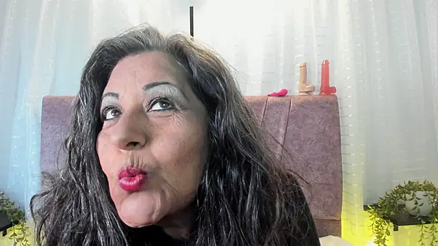 Victoriaa Anderson online show from March 13, 2:11 pm