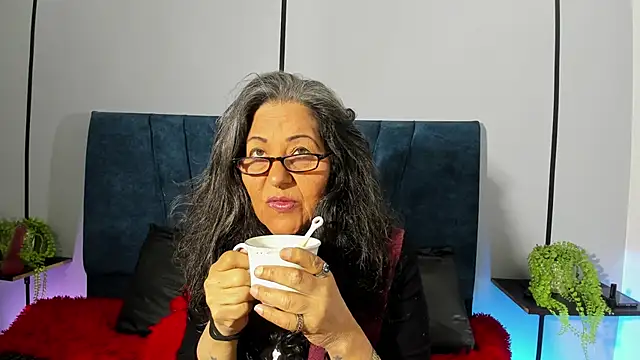 Snapshot of Victoriaa_Anderson chatting on June 19, 2:12 pm Victoriaa Anderson online show from June 19, 2:12 pm