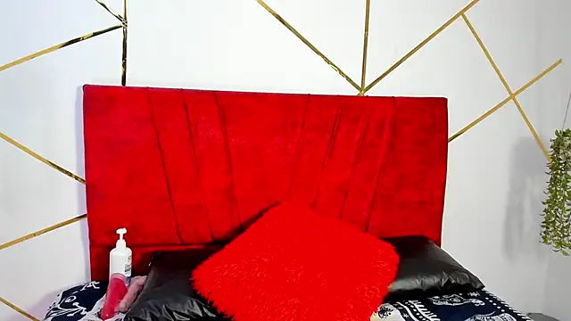 Victoriaa Anderson online show from December 19, 11:29 pm