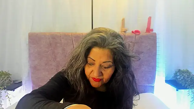 Victoriaa Anderson online show from March 18, 7:37 pm