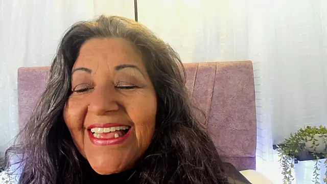 Victoriaa Anderson online show from March 12, 1:48 pm