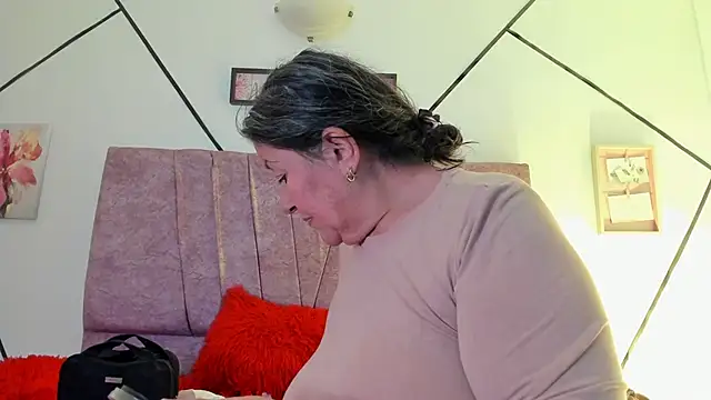 Victoriaa Anderson online show from January 10, 12:11 pm