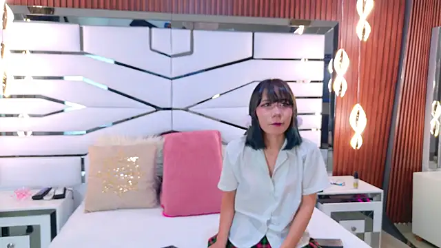 BunnySexyy18 online show from December 17, 8:03 pm