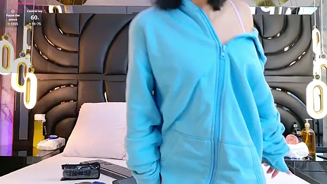 Snapshot of BunnySexyy18 chatting on November 23, 11:20 am BunnySexyy18 online show from November 23, 11:20 am