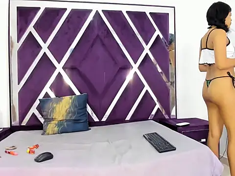 ninaasm online show from January 15, 12:52 pm