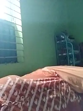 Snapshot of Keya-009 chatting on May 15, 10:46 am Keya-009 online show from May 15, 10:46 am