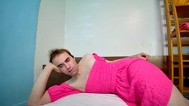 Snapshot of albertpassive chatting on June 10, 5:25 pm albertpassive online show from June 10, 5:25 pm