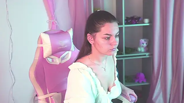 FrancescaCavaliere online show from December 17, 8:19 am