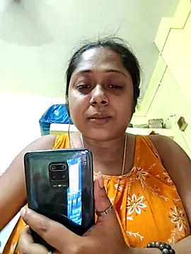 hotjuhi8 online show from November 8, 8:23 pm