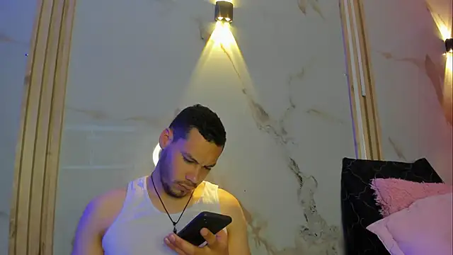 Aron and molly online show from February 5, 12:01 pm