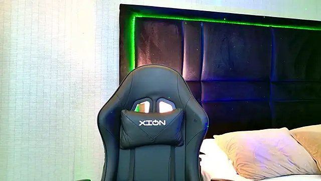 EllaEvanz online show from November 28, 7:58 pm