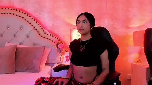 EllaEvanz online show from December 2, 7:37 pm