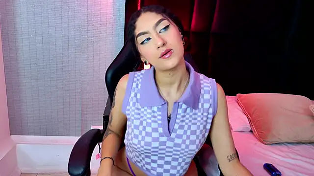 EllaEvanz online show from November 27, 7:25 pm