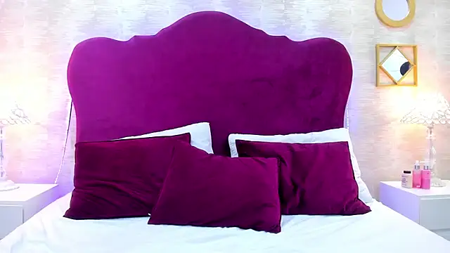 EllaEvanz online show from December 18, 5:06 pm