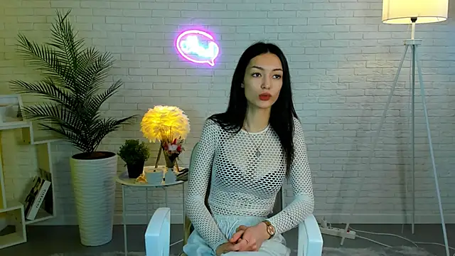 LannieHeart online show from November 10, 7:24 am