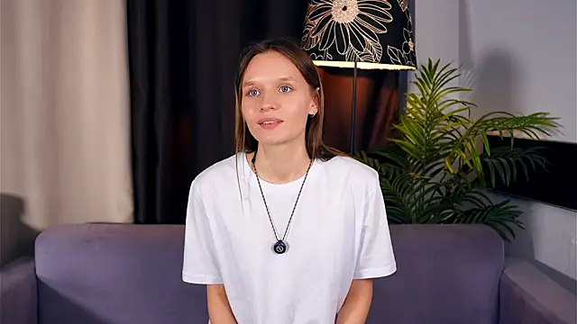 EdythLao online show from November 10, 11:59 am