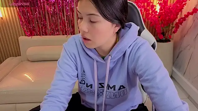 Snapshot of venus_velvet_tp chatting on February 25, 12:27 pm venus velvet tp online show from February 25, 12:27 pm