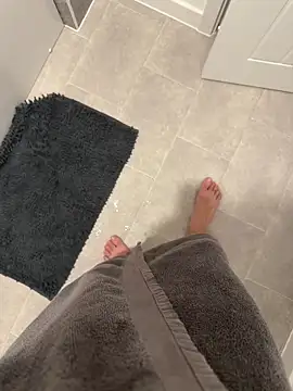 Snapshot of cumtoomuch25 chatting on November 13, 4:44 pm cumtoomuch25 online show from November 13, 4:44 pm