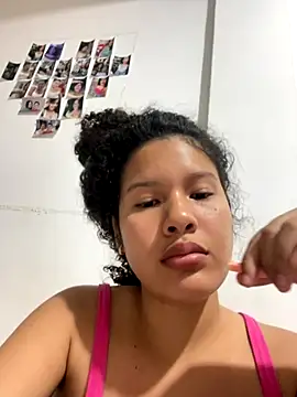 Valentina-24 online show from November 22, 12:43 am