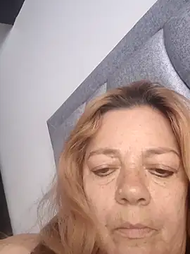 karlaanqui1 online show from May 27, 2:24 pm
