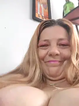 karlaanqui1 online show from March 29, 7:37 pm