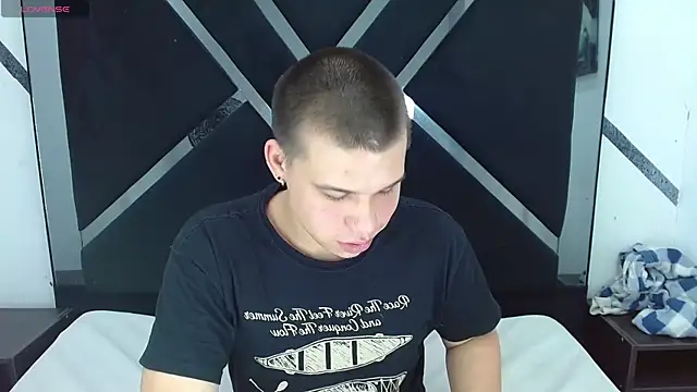 Snapshot of Liam_York_ chatting on November 12, 3:27 pm Liam York online show from November 12, 3:27 pm