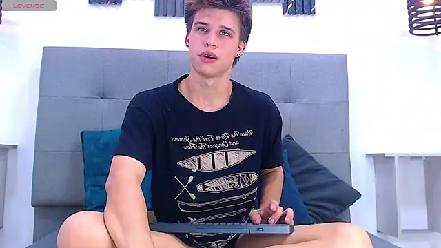 Liam York  online show from March 28, 7:26 pm