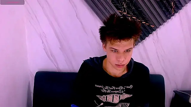 Liam York  online show from April 12, 3:43 am