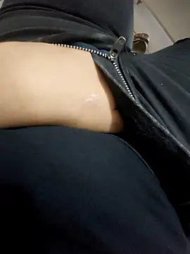 juliaaninha online show from January 9, 11:28 am