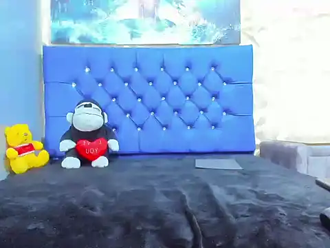 ElanGiraldo online show from March 25, 11:58 pm