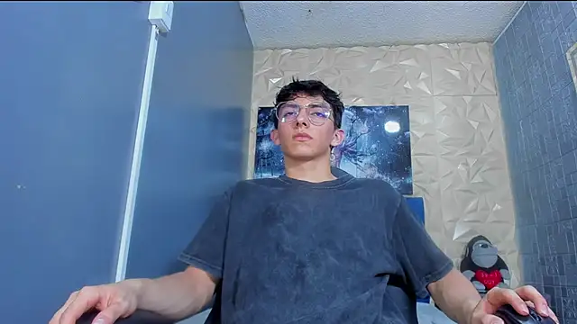 ElanGiraldo online show from June 22, 11:35 pm