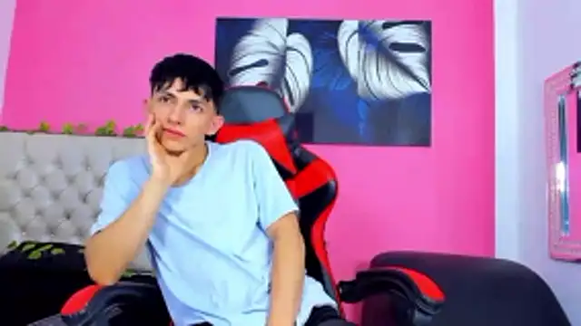 ElanGiraldo online show from November 12, 10:35 pm