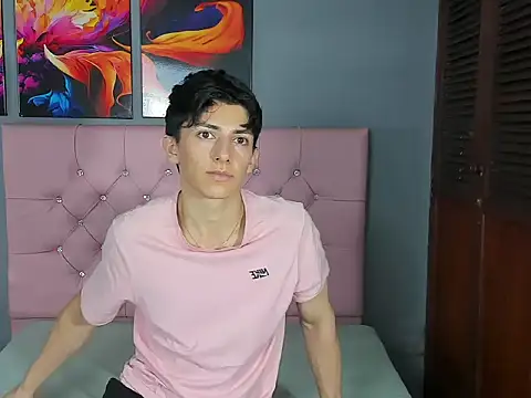 ElanGiraldo online show from December 20, 10:34 pm