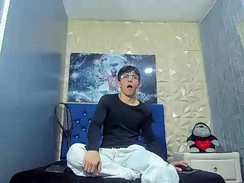 ElanGiraldo online show from February 24, 11:38 pm