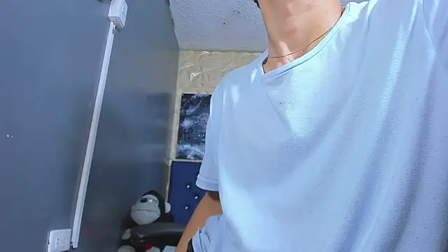 ElanGiraldo online show from May 25, 11:47 pm