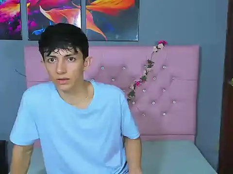 ElanGiraldo online show from December 3, 9:58 pm