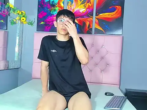 ElanGiraldo online show from February 14, 9:37 pm