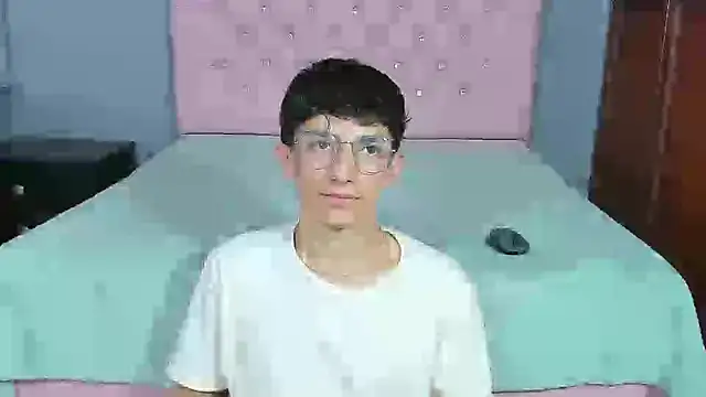 ElanGiraldo online show from January 6, 10:47 pm