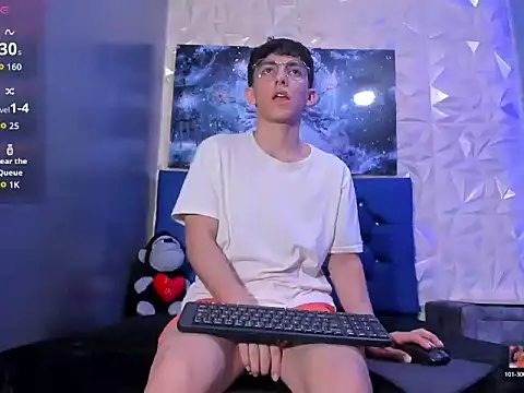 ElanGiraldo online show from April 14, 10:26 pm