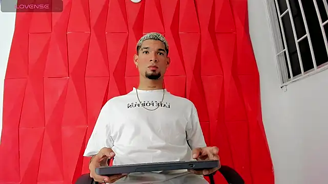 Carlitos sexy online show from November 12, 3:43 am