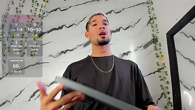 Carlitos sexy online show from November 27, 8:09 pm