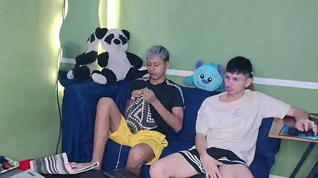 Snapshot of Kurt_williams1 chatting on February 6, 12:56 pm Kurt williams1 online show from February 6, 12:56 pm