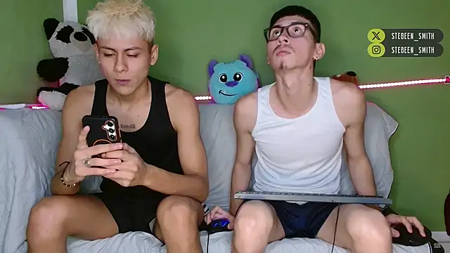 Snapshot of Kurt_williams1 chatting on January 5, 5:27 pm Kurt williams1 online show from January 5, 5:27 pm